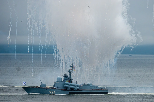 Командующий ВМФ Британии заявил о критической угрозе со стороны России | Источник: Елена Буйвол / VLADIVOSTOK1.RU