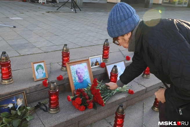 Выжившие и родственники погибших почтили память жертв теракта на Дубровке | Источник: Артем Устюжанин / MSK1.RU