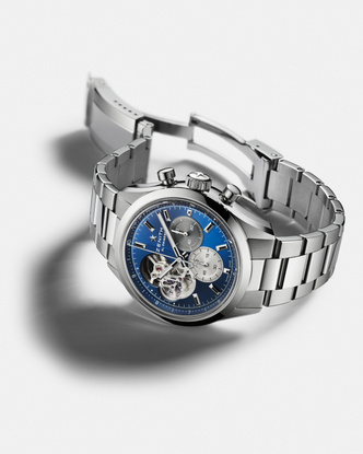 ZENITH представили новую модель Chronomaster Open в синем цвете