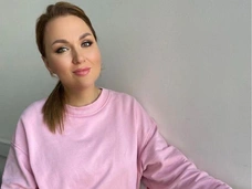 Надежда Ангарская выписалась из роддома и познакомила старшего сына с братом