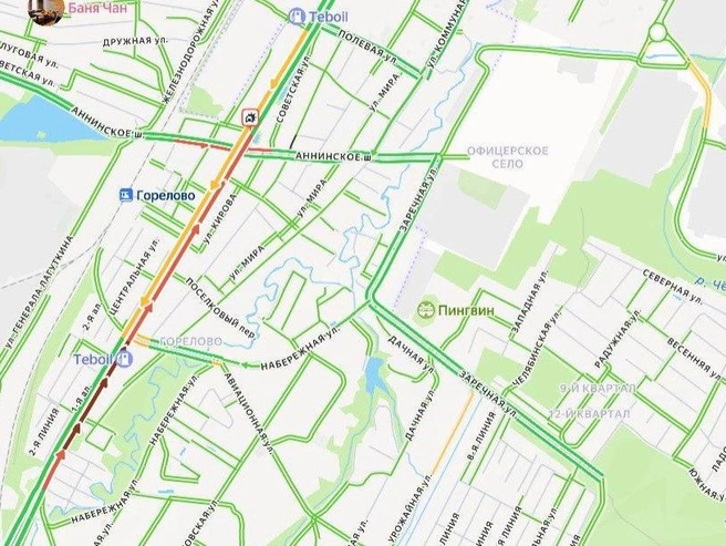 К полудню затор stretched более чем на 1,5 км, движение было затруднено в обоих направлениях. | Источник: «Яндекс Карты»