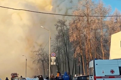 Огонь в колледже Новосибирска: подробности от МЧС