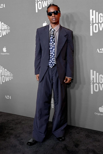 A$AP Rocky повторил лук Рианны на премьере фильма «Рай и ад» | Источник: Getty Images