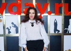 Эвелина Бледанс, Валерия и другие звезды поздравили Woman’s Day с юбилеем
