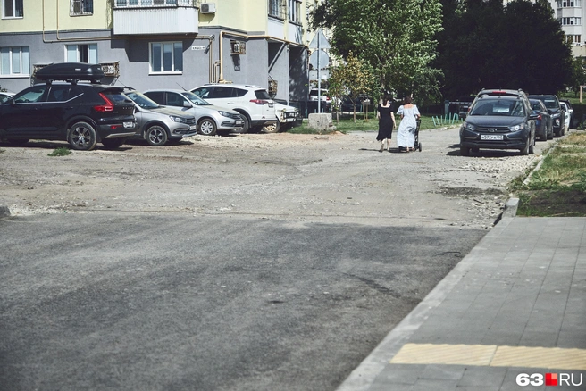 Въезды во дворы пока такие | Источник: Роман Данилкин / 63.RU