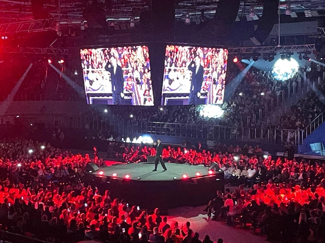 Места в передних рядах были распроданы практически мгновенно | Источник: Алёна Золотухина