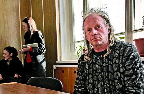 Певец и композитор был арестован на пять суток за езду в состоянии алкогольного опьянения в марте 2012 года