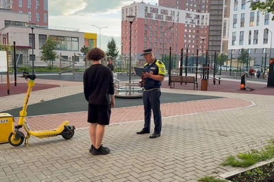 Самокатчик сбил 2-летнего малыша: ребенок в больнице