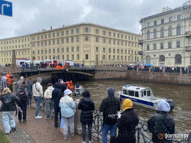 Что известно о ДТП с автобусом, рухнувшим в Мойку с моста. Хронология событий, главное | Источник: читатель «Фонтанки»