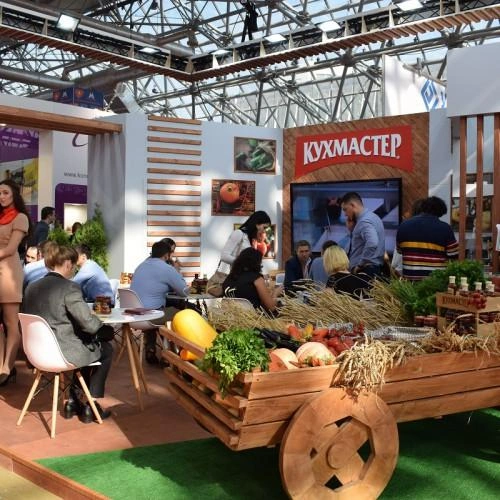 Компания регулярно представляет свою продукцию на различных выставках | Источник: www.kuhmaster.com