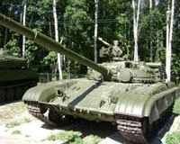 Из уральского леса вывезли брошенные танки | www.e1.ru