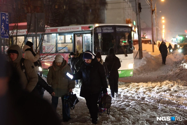 Транспортынй коллапс на МЖК | Источник: Александр Ощепков / NGS.RU