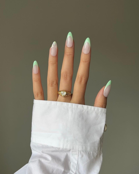 Зеленый френч: 6 самых красивых и модных дизайнов ногтей 💚