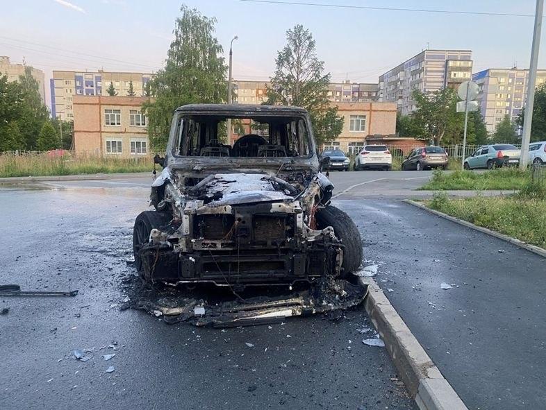 Отомстил на 26 миллионов: рязанец сжег «Гелендваген» после ссоры на дороге
