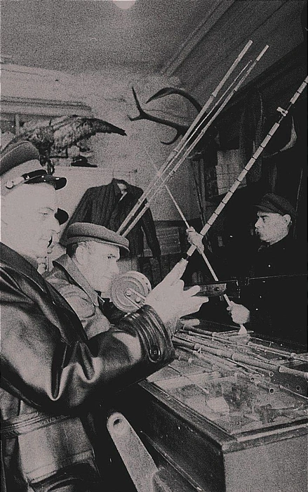 Магазин охотничьих и спортивных товаров. 1956 год | Источник: фотофонд Самарского областного государственного архива социально-политической истории