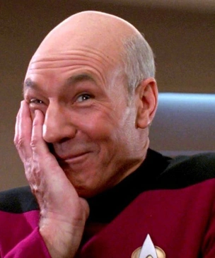 Космические силы США заподозрены в краже эмблемы из сериала Star Trek. Военные оправдываются, что придумали ее первыми