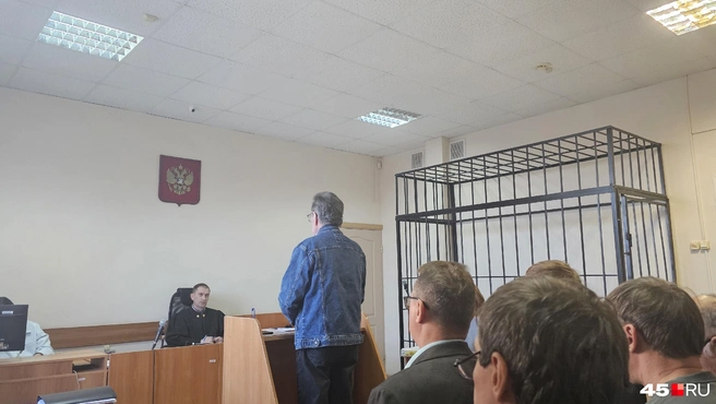 Иван Камшилов дает свидетельские показания | Источник: Дарья Никитченко / 45.RU
