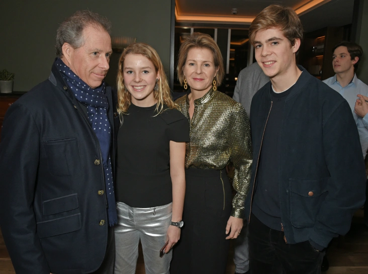 Дэвид и Серена с детьми – дочерью Маргаритой и сыном Чарльзом