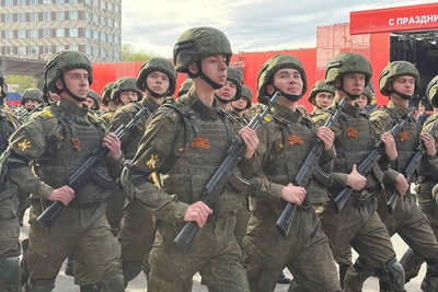 Где и во сколько смотреть Парад Победы в Оренбурге онлайн