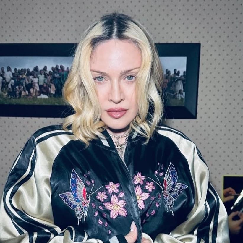 67-летняя Мадонна обручилась с молодым футболистом: избранник младше знаменитой пассии почти в три раза