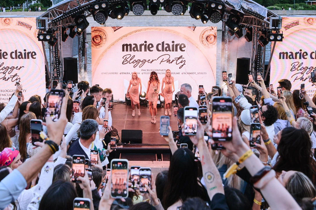 Выступление Нюши — хедлайнера Marie Claire Blogger Party 2025. | Источник: Андрей Калмыков