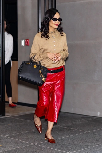 Тесса Томпсон и ее it-bag | marieclaire.ru