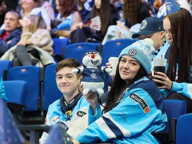 В начале второго периода «Сибири» удалось сравнять счет — 1:1. | Источник: Александр Ощепков / NGS.RU