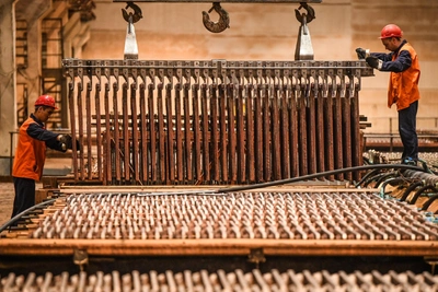 Top Three Shift Work Professions Offer Salaries Up to 300,000 Rubles