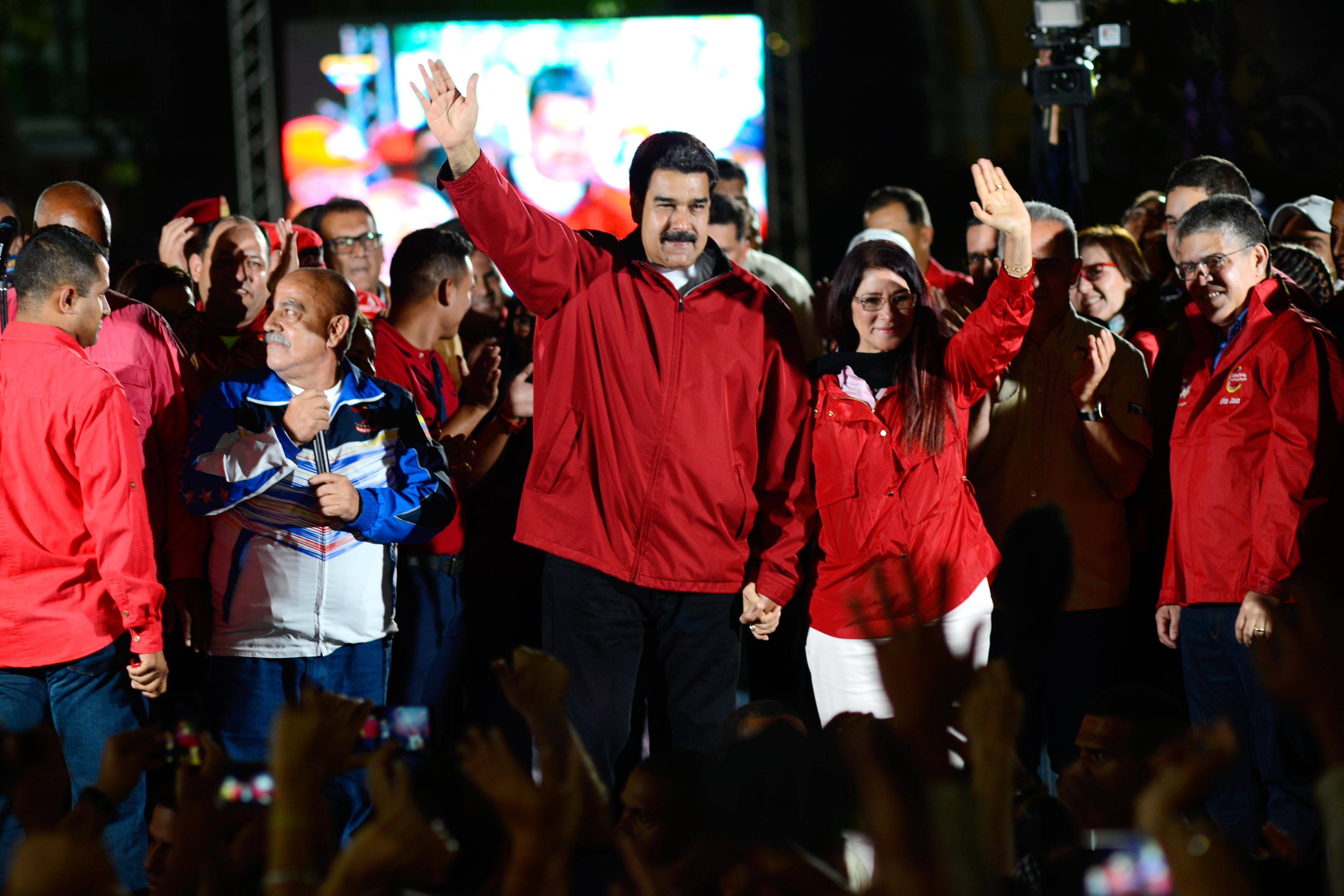 Nicolas Maduro ve Celia Flores