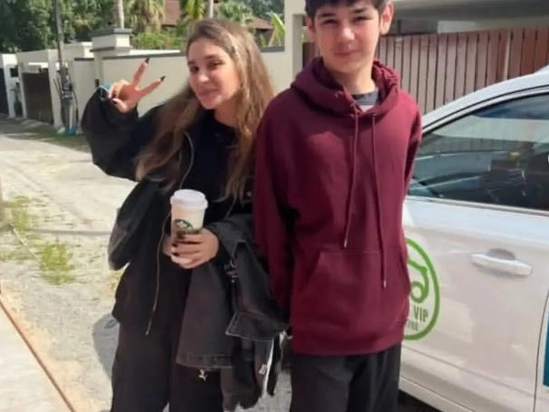 Девушке 22 года, ее брату — 17 лет | Источник: Instagram (соцсеть запрещена в РФ)