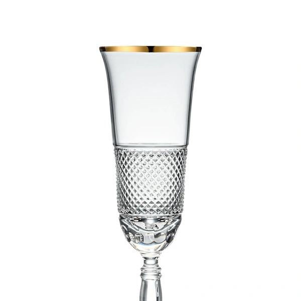 Необычное бьюти-шоу и ребрендинг с театральным размахом: что интересного готовит предновогодний сезон