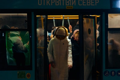 Девочку протащил автобус в Архангельске после зажатия двери