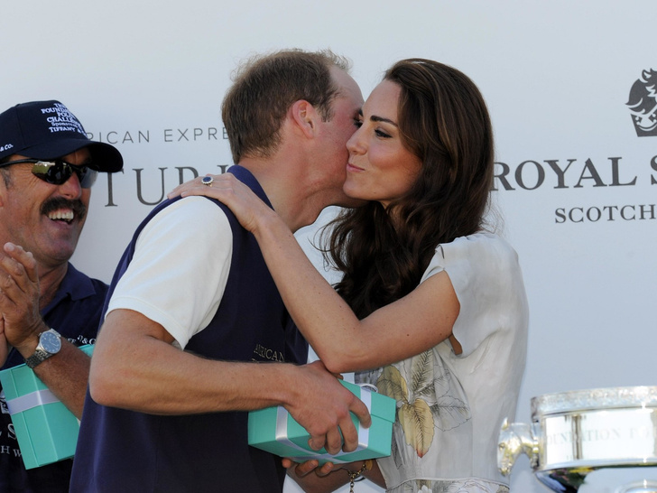Не сдержались: 7 раз, когда королевские особы целовались на глазах у публики
