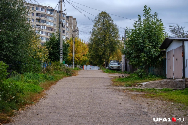 Частный сектор в центре микрорайона | Источник: Булат Салихов / UFA1.RU