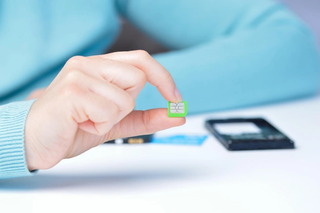 МегаФон и Самокат доставят сим-карты от 15 минут | Источник: Cunaplus_M.Faba/istockphoto