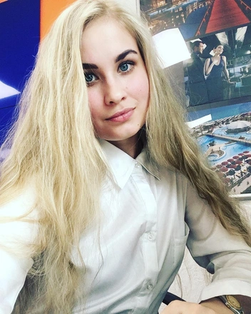За год до начала блогерства | Источник: nastena_tuneva / Instagram*