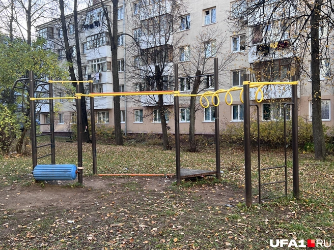 Выглядит-то хорошо, но эта голубая штучка всё портит | Источник: Андрей Бирюков / UFA1.RU