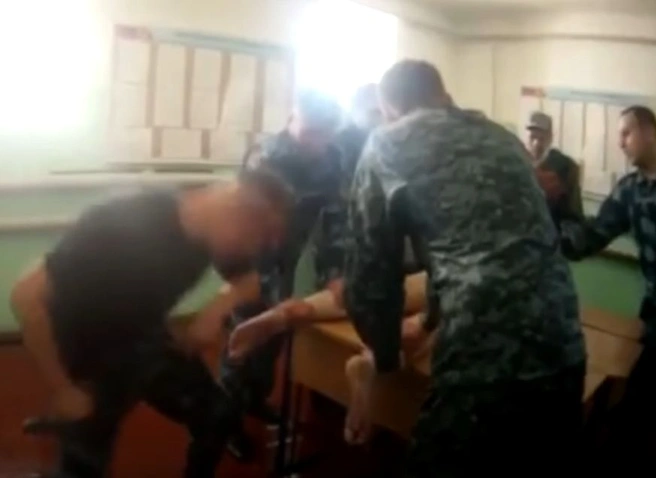 Суд оправдал начальника ярославской колонии и его зама по делу о пытках | ya62.ru