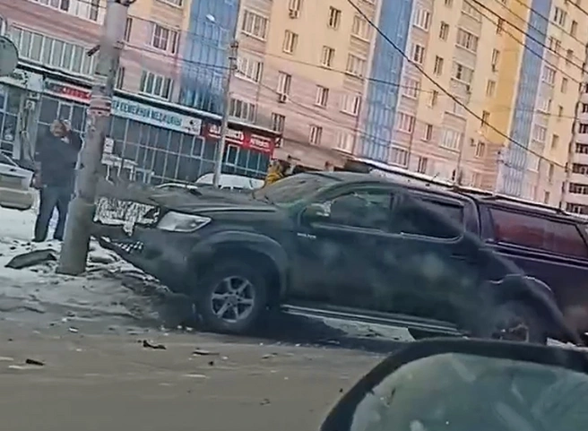 На Касимовском шоссе иномарка въехала в столб | ya62.ru