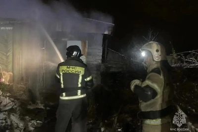 В барнаульской Власихе ночью горел двухквартирный дом