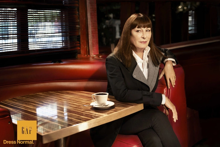 Анджелика Хьюстон (Anjelica Huston) | Источник: GAP