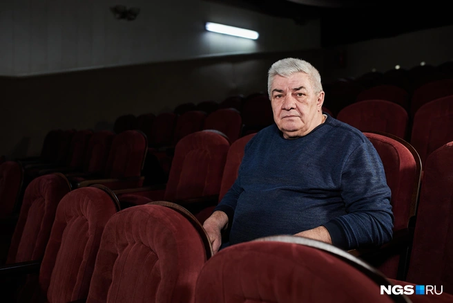 Александр Кобец уже 20 лет руководит театром «На окраине» | Источник: Александр Ощепков / NGS.RU