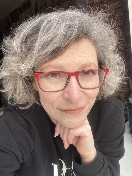 Марина Камшилова говорит, что их семья стремилась изменить город к лучшему | Источник: предоставлено Мариной Камшиловой