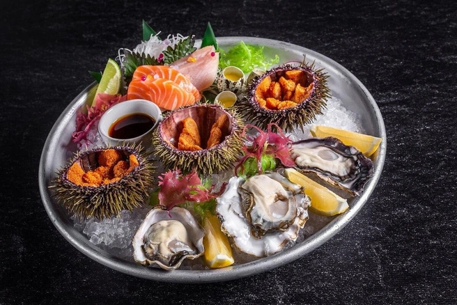 Доставка готовых гастросетов&nbsp;— возможность устроить изысканный ужин, не подходя к плите | Источник: «Устрица и сыр»