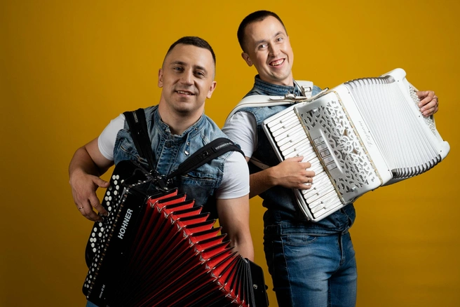 Владимир Грищенко (слева) тоже оказался в музыкалке случайно  | Источник: Артем Завьялов