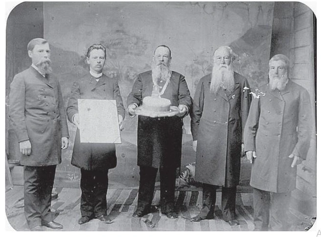 Курганская делегация на встрече с будущим императором Николаем II | Источник: книга Бориса Карсонова «Диалоги времен»