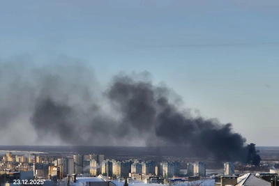 Очевидцы сообщили о мощном пожаре у Борского моста