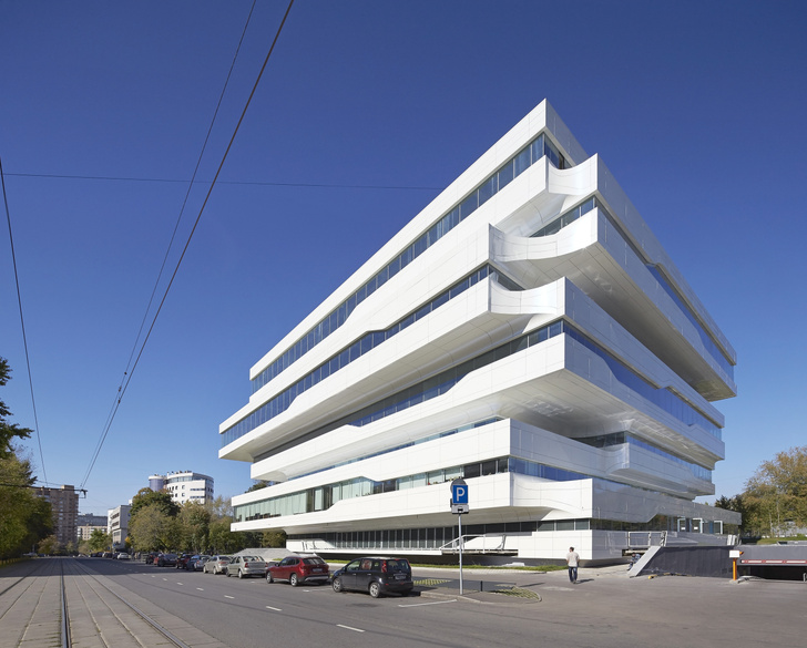 Zaha Hadid Architects: 5 проектов легендарного бюро в России