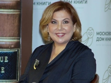 Ставшая мамой в 53 года Марина Федункив объяснила, почему не показывает ребенка