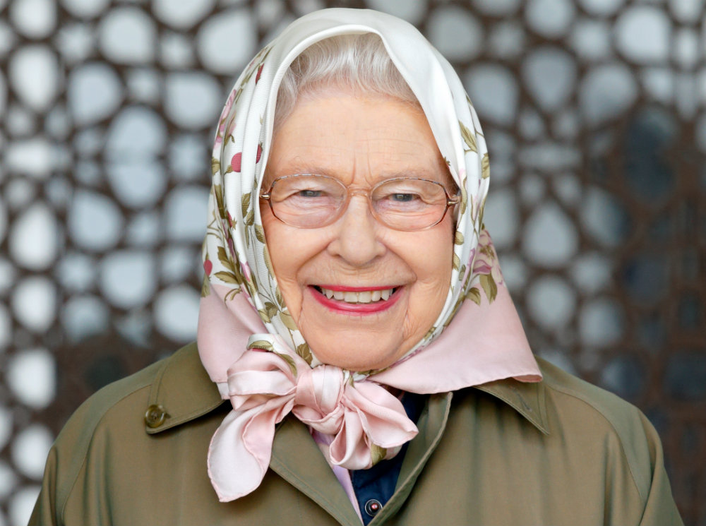 Елизавета II на скачках в Виндзоре, 12 мая 2017 | marieclaire.ru